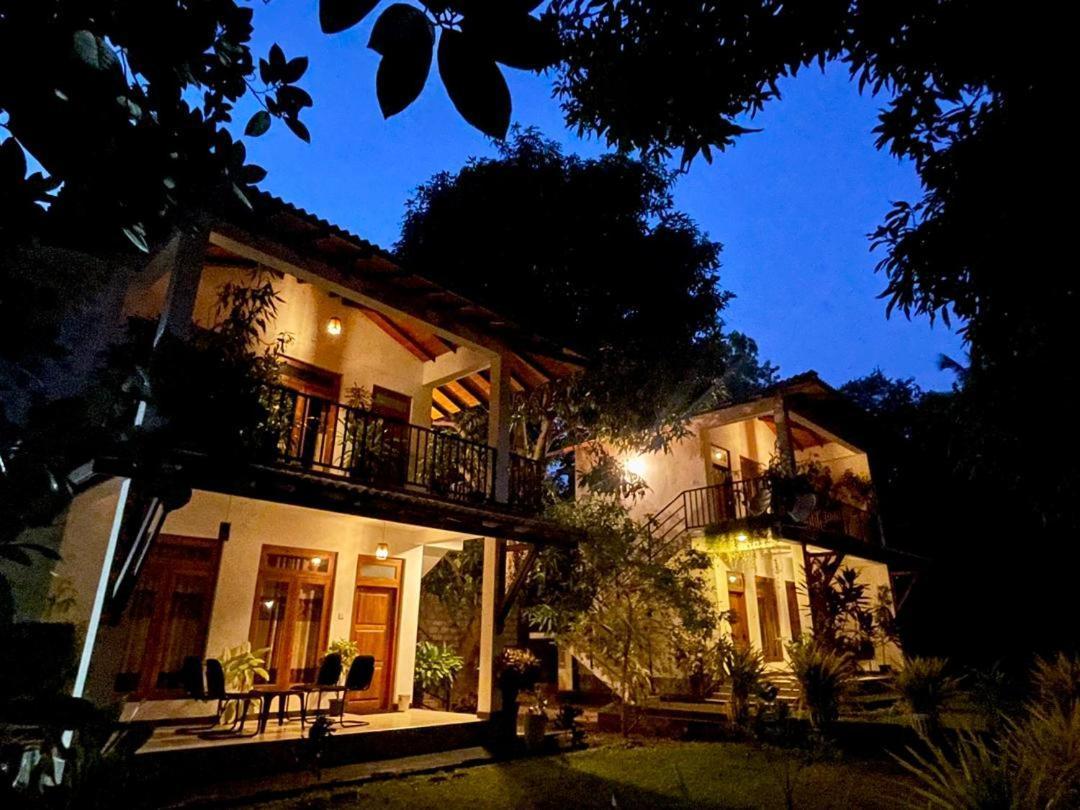 Kithmi Resort Полоннарува Экстерьер фото