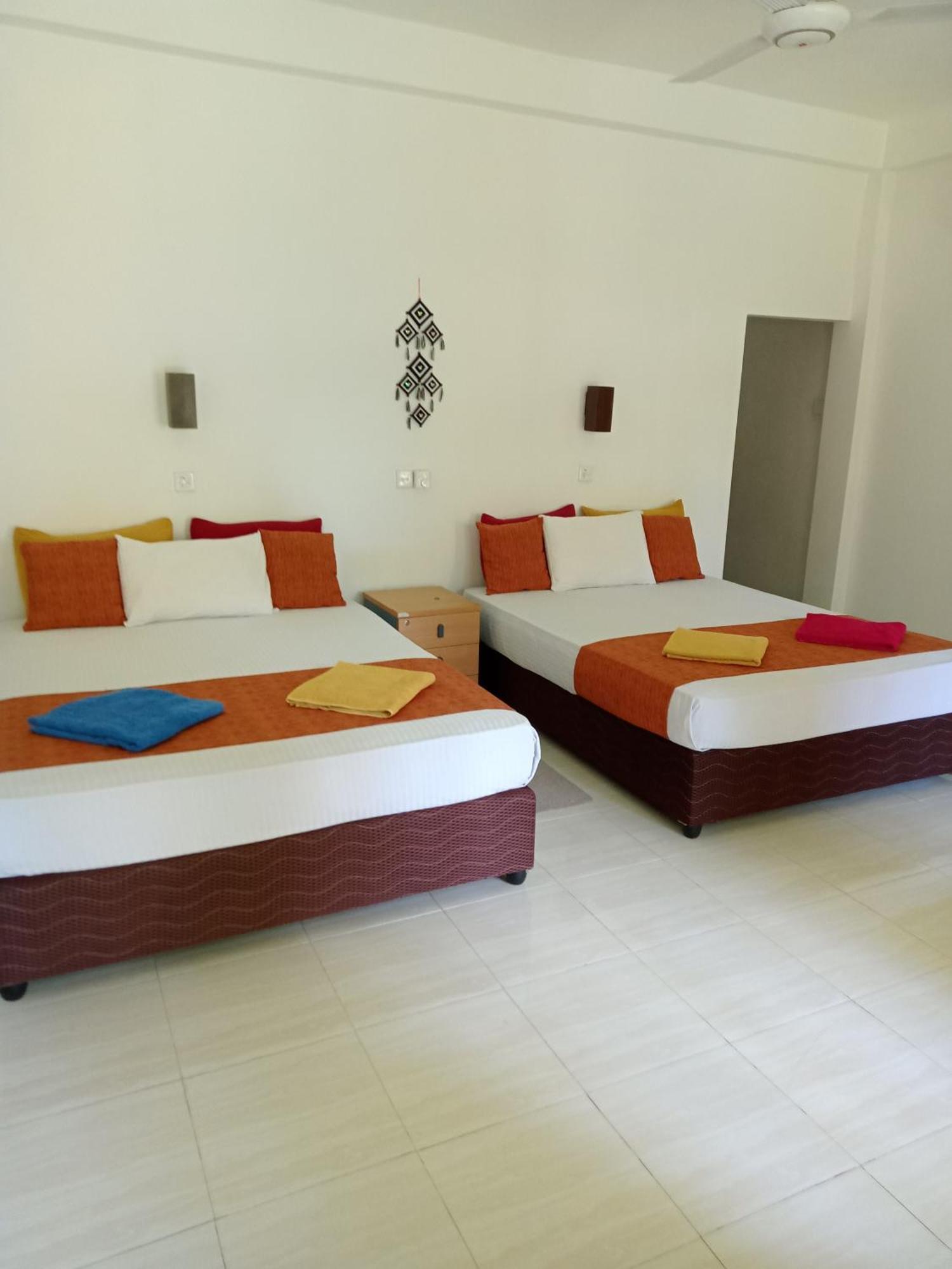 Kithmi Resort Полоннарува Экстерьер фото