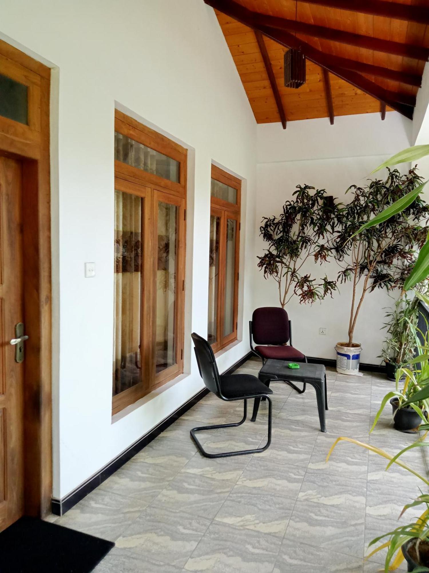 Kithmi Resort Полоннарува Экстерьер фото