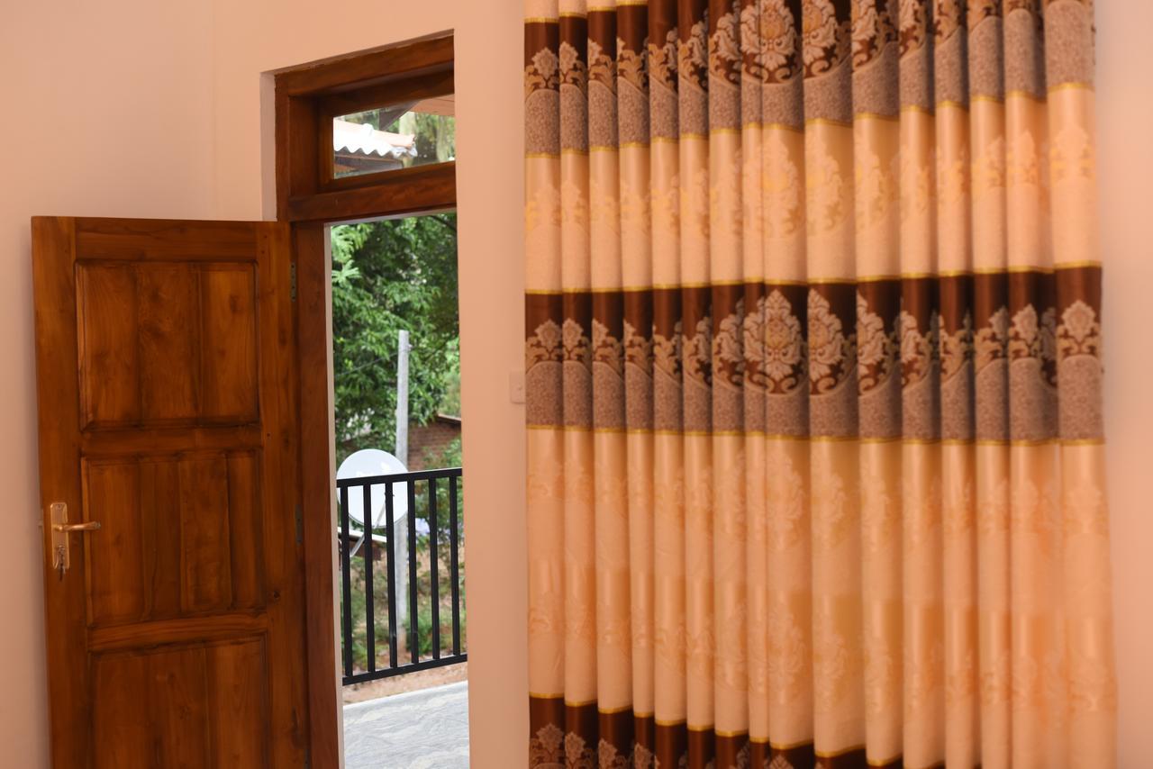Kithmi Resort Полоннарува Экстерьер фото