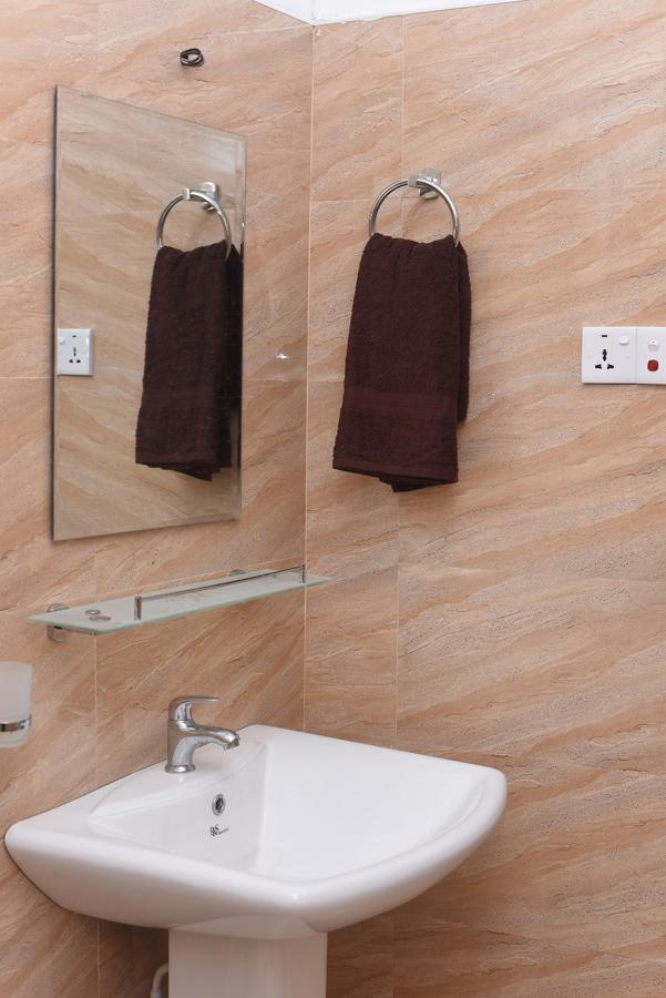 Kithmi Resort Полоннарува Экстерьер фото